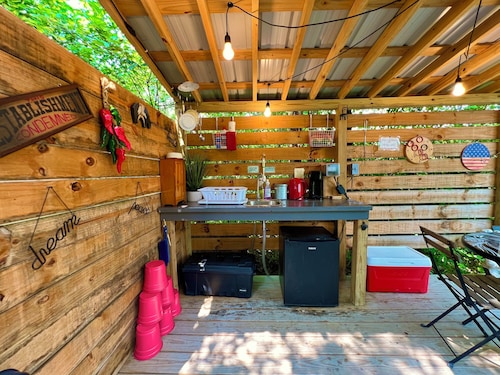 Sexiest Lil Cabin in Saugerties, NY