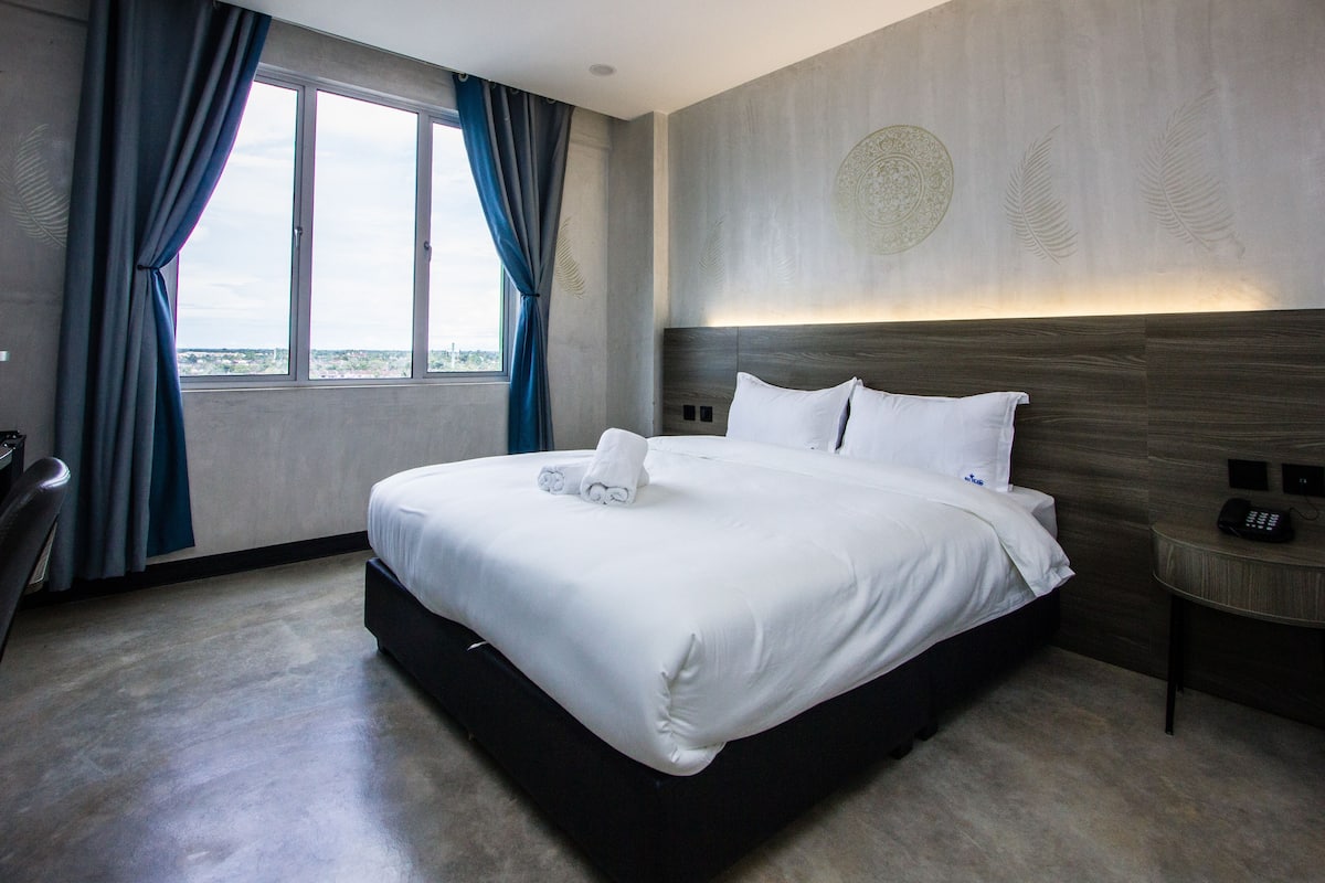 Deluxe Double Room, 1 Queen Bed, City View