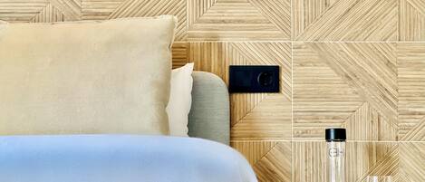 1 slaapkamer, een strijkplank/strijkijzer, reisbedje, gratis wifi