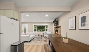 Interior - Cozy Remodeled Home UMED District (Anchorage)