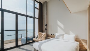 Signature Loft, Balcony, Ocean View