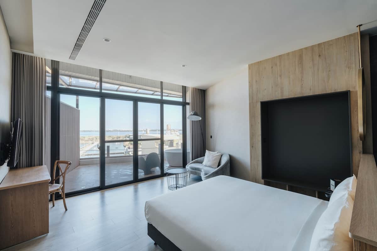 Panoramic Double Room | 1 bedroom, down comforters, blackout drapes, free WiFi