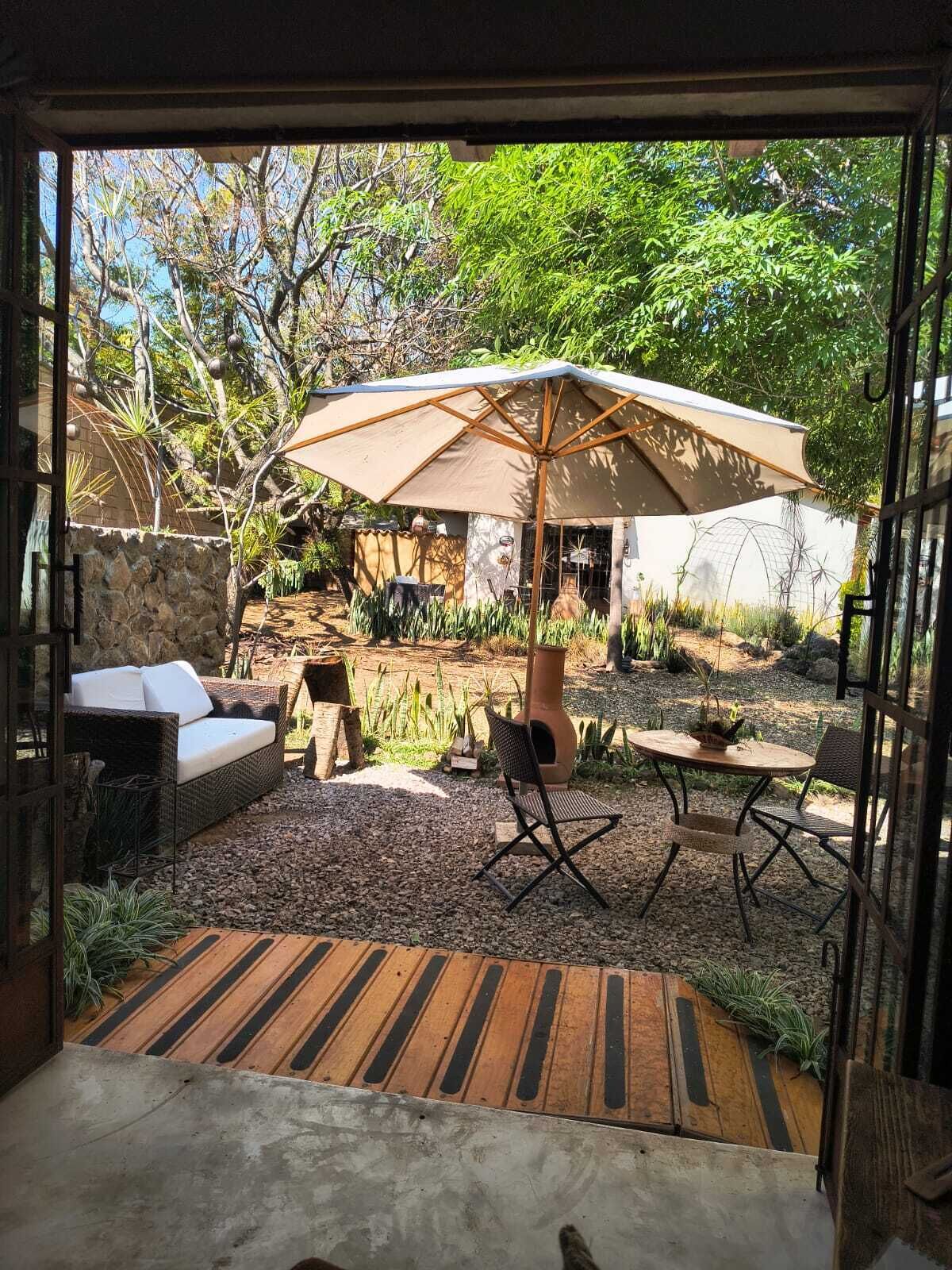 Habitación estándar, 1 cama Queen size | 1 habitación y ropa de cama 