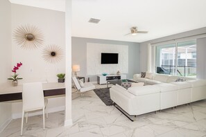 Televisión y futbolito 