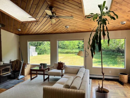 newly renovated colonial 3 bedroom 3 bathroom long island home