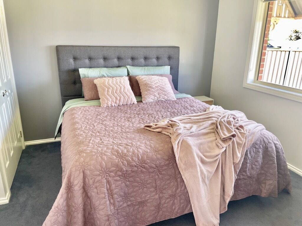 3 slaapkamers, een strijkplank/strijkijzer, reisbedje, gratis wifi