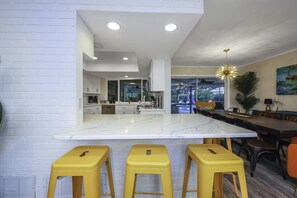 Dining - Tropical 5BR Pool Beach House - 5min from Beaches! (Seminole)