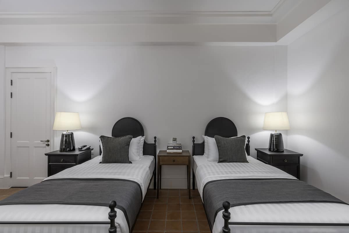 Deluxe Twin Room | 1 bedroom, minibar, in-room safe, soundproofing