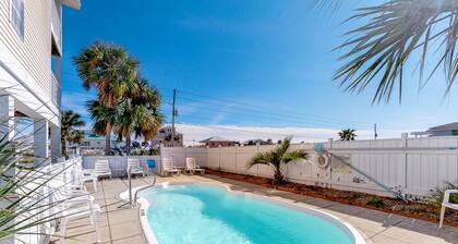 Charming ocean-view gem with a pool, deck, washer/dryer & central AC