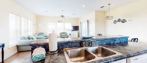 المنشأة من الداخل