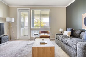 Télévision, chaîne hi-fi