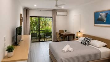 Quarto casal | Wi-Fi de cortesia, roupa de cama