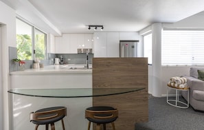 Interior - BeachLuxe @ Sunseeker, Sublime Tropical Apartment (Port Douglas)