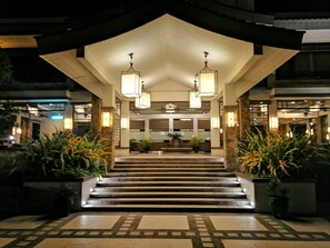 Exterior detail - 2 Bedrooms Unit in a Resort Condominium (Muntinlupa)