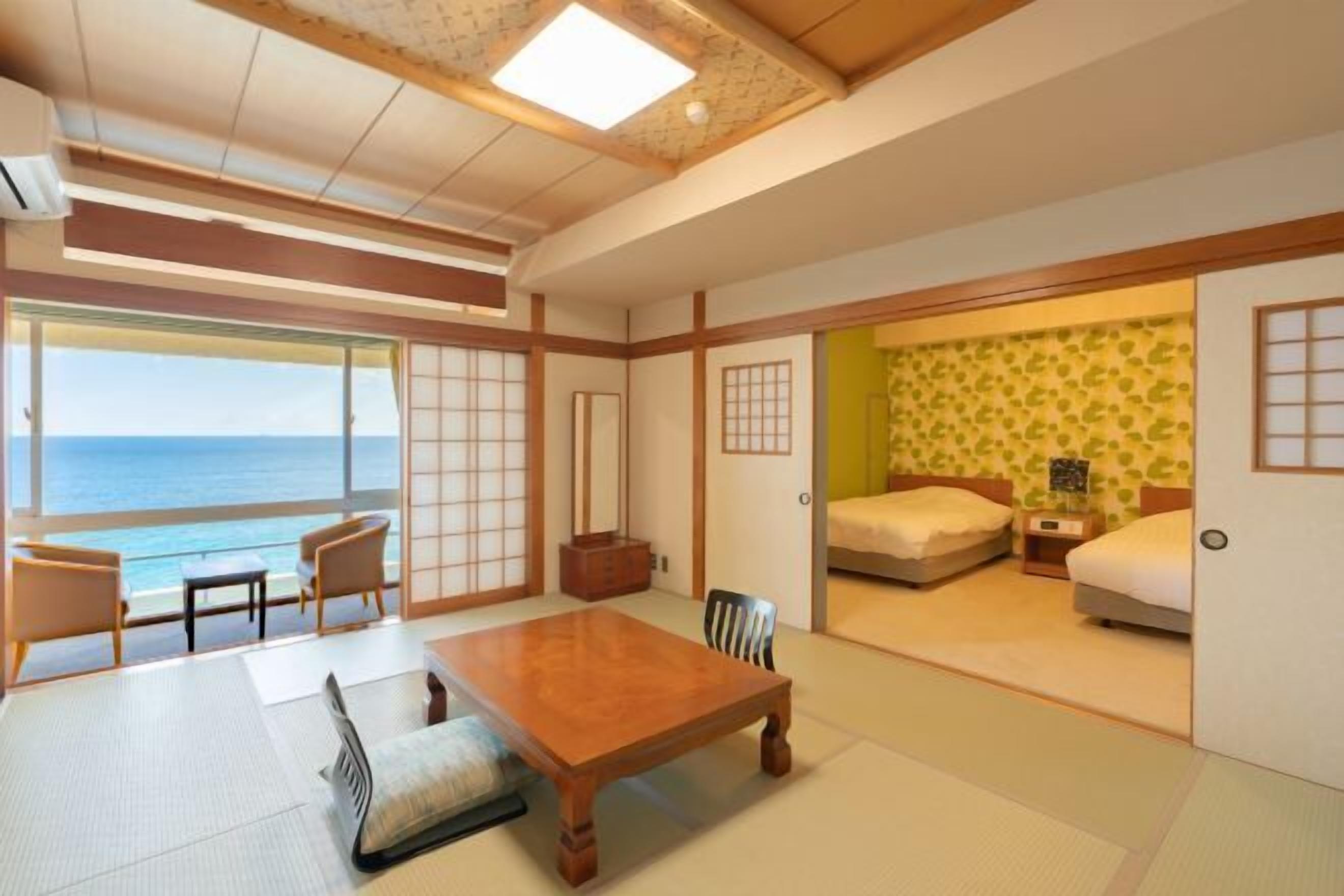 In-room safe, bed sheets