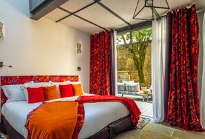 Deluxe Apartment | Hypo-allergenic bedding, Select Comfort beds, in-room safe - Le Clos Violette D'Aglaé (L'Isle-sur-la-Sorgue)