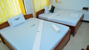 Family Twin Room, 2 Queen Beds | Desk, laptop workspace, free WiFi, bed sheets