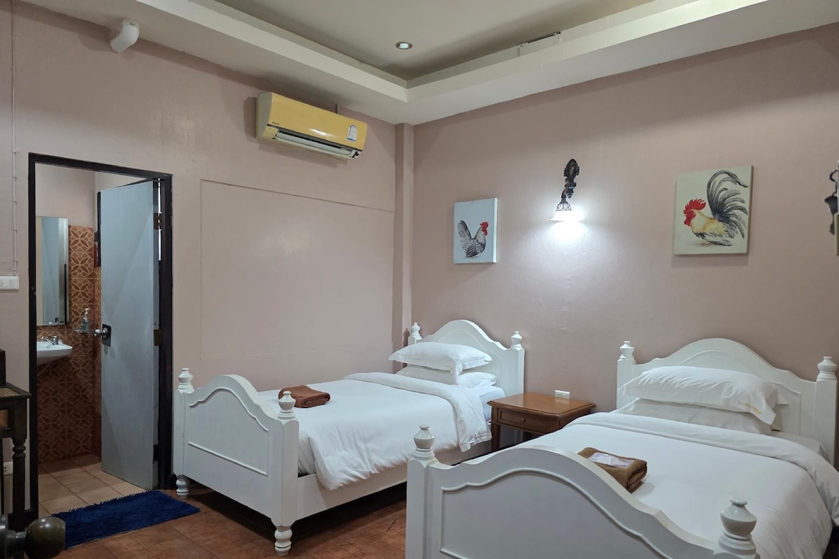 Standard Twin Room - Ground Floor, No Window | Desk, free WiFi, individually decorated, individually furnished