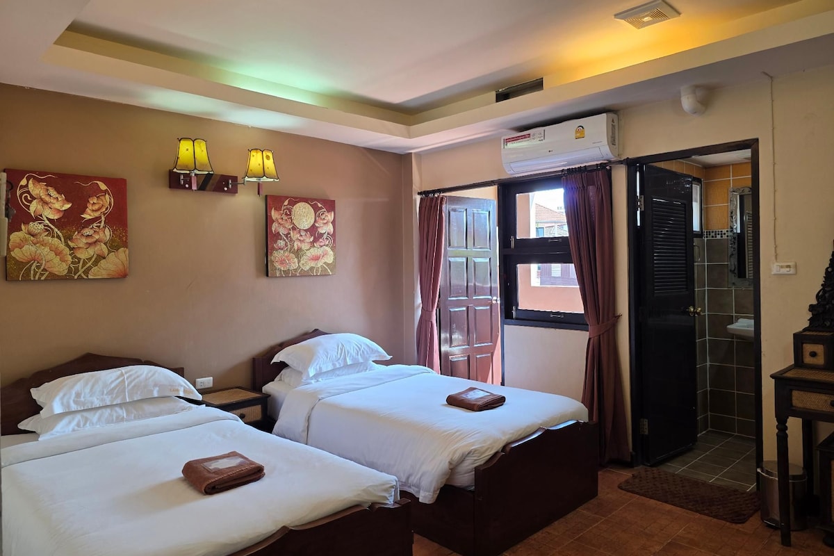 Standard Twin Room - 3rd Floor, Balcony | Desk, free WiFi, individually decorated, individually furnished