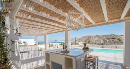 This villa is a 3 bedroom(s), 3.5 bathrooms, located in Naxos, Naxos.