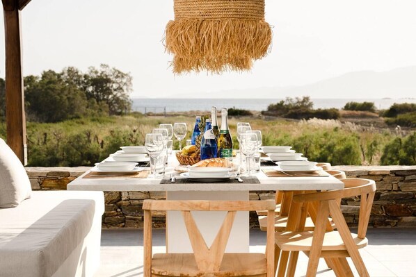 Outdoor dining