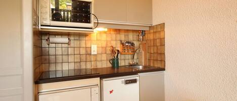 Refrigerador, microondas, lavavajillas