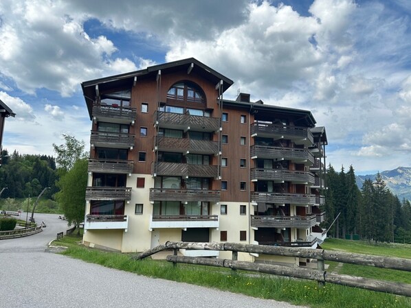 Esterni