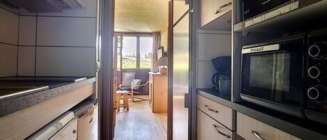 Fridge, microwave, dishwasher, coffee/tea maker