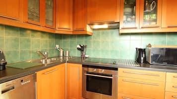 Micro-ondes, lave-vaisselle