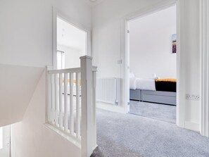 2 bedrooms, desk, iron/ironing board, WiFi