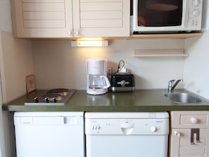 Microwave, dishwasher