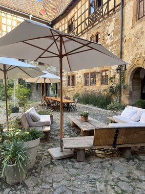 Exterior - Urlaub im Wasserschloss Irmelshausen (Höchheim)