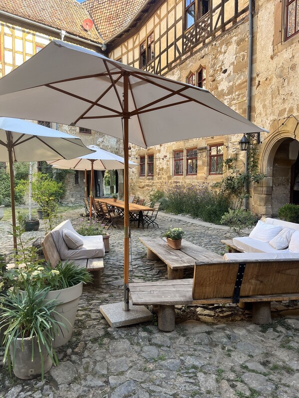 Exterior - Urlaub im Wasserschloss Irmelshausen (Höchheim)