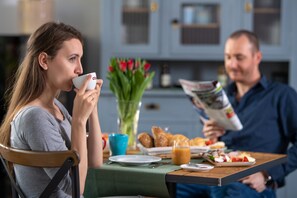 Dagelijks continentaal ontbijt (HUF 4900 per persoon)