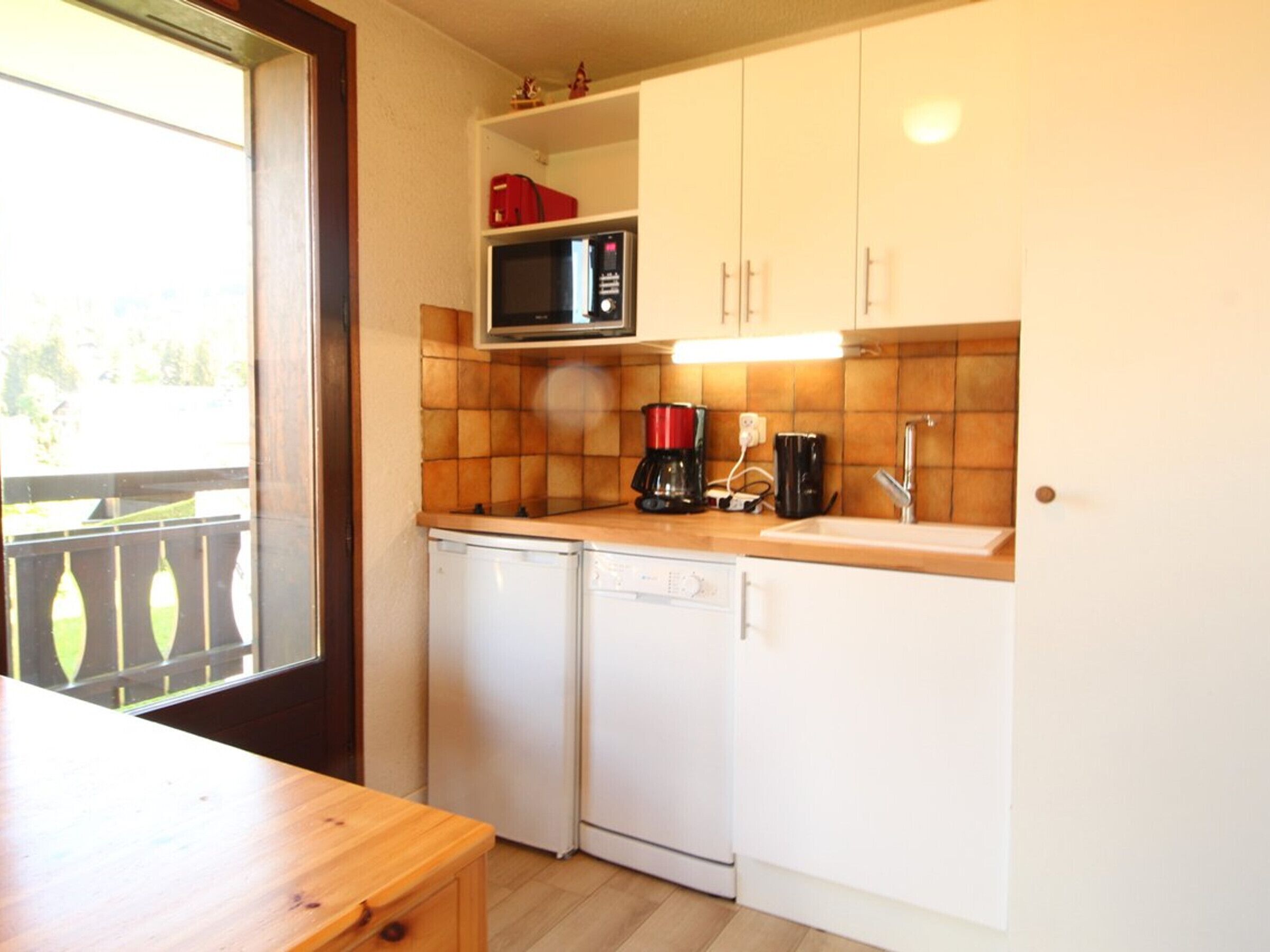 Micro-ondes, lave-vaisselle