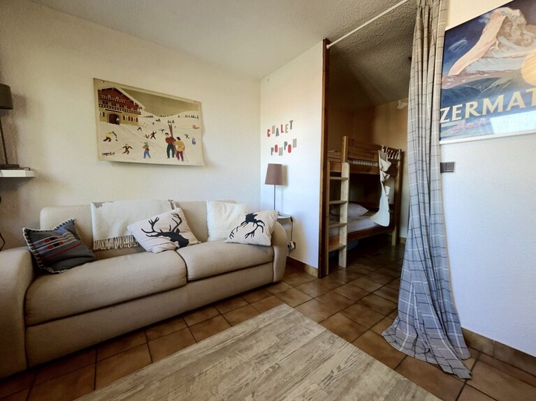 "Cozy Studio For 4, Ski-in/ski-out, Mountain Views, Near Shops" - Cluses