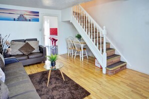 Casa, várias camas | Sala de estar