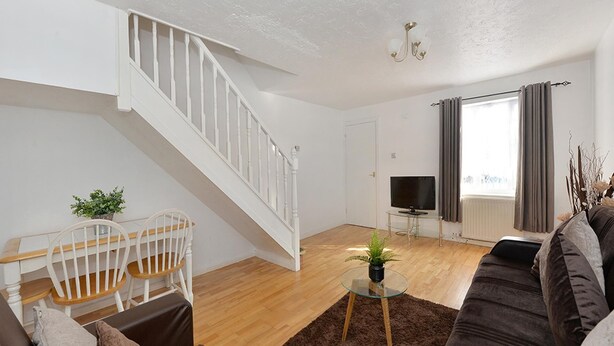Unclassified image, 1 of 18, button - Premium Cozy 2-bed HSE NR London Excel Free CAR PK (London)
