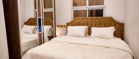 3 bedrooms, iron/ironing board, free WiFi, bed sheets