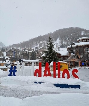 Snow and ski sports
