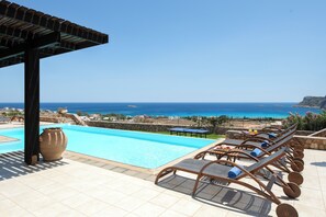 Outdoor pool - Villa Athena Lindos - 6 Bedroom Villa with Private Infinity Pool and Seaviews (Lindos)