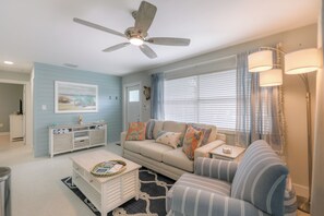 Smart TV - Turtle Tracks West | SUMMER SALE | Free Resort Access (Sanibel)