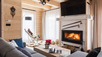 Superior Chalet | Iron/ironing board, free WiFi, bed sheets
