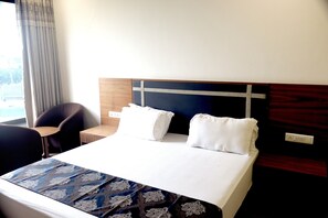 Suite Room | Cortinas blackout, insonorización y wifi gratis 