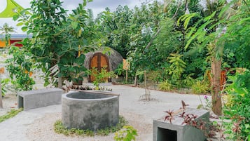 Couples treatment rooms, sauna, hot tub, steam room, hot springs