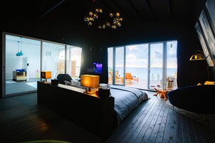 Odi Water Villa with Private Pool | 防过敏的被褥、羽绒被、迷你吧（备有免费物品）、客房内保险箱