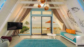 Bodu Haruge Beach Villa with Private Pool | Hypo-allergenic bedding, down duvets, free minibar, in-room safe