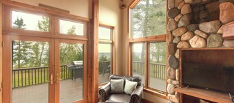 Incredible Custom Log Home w/ Lake Views for Days