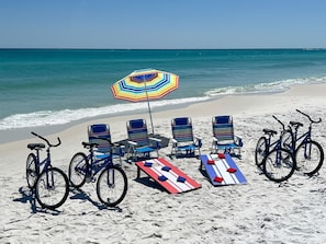 Una spiaggia nelle vicinanze
