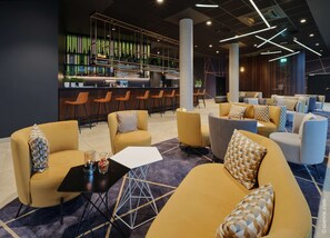 2 bars/lounges, rooftop bar